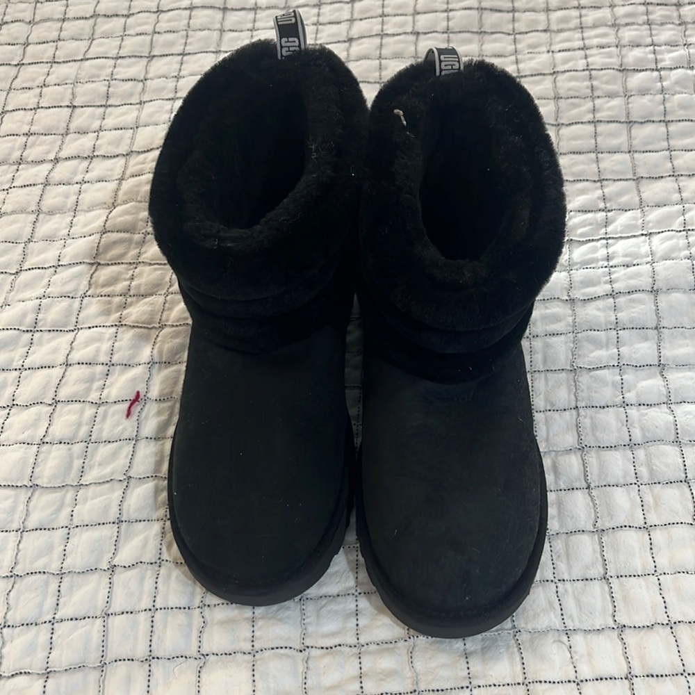 Black uggs